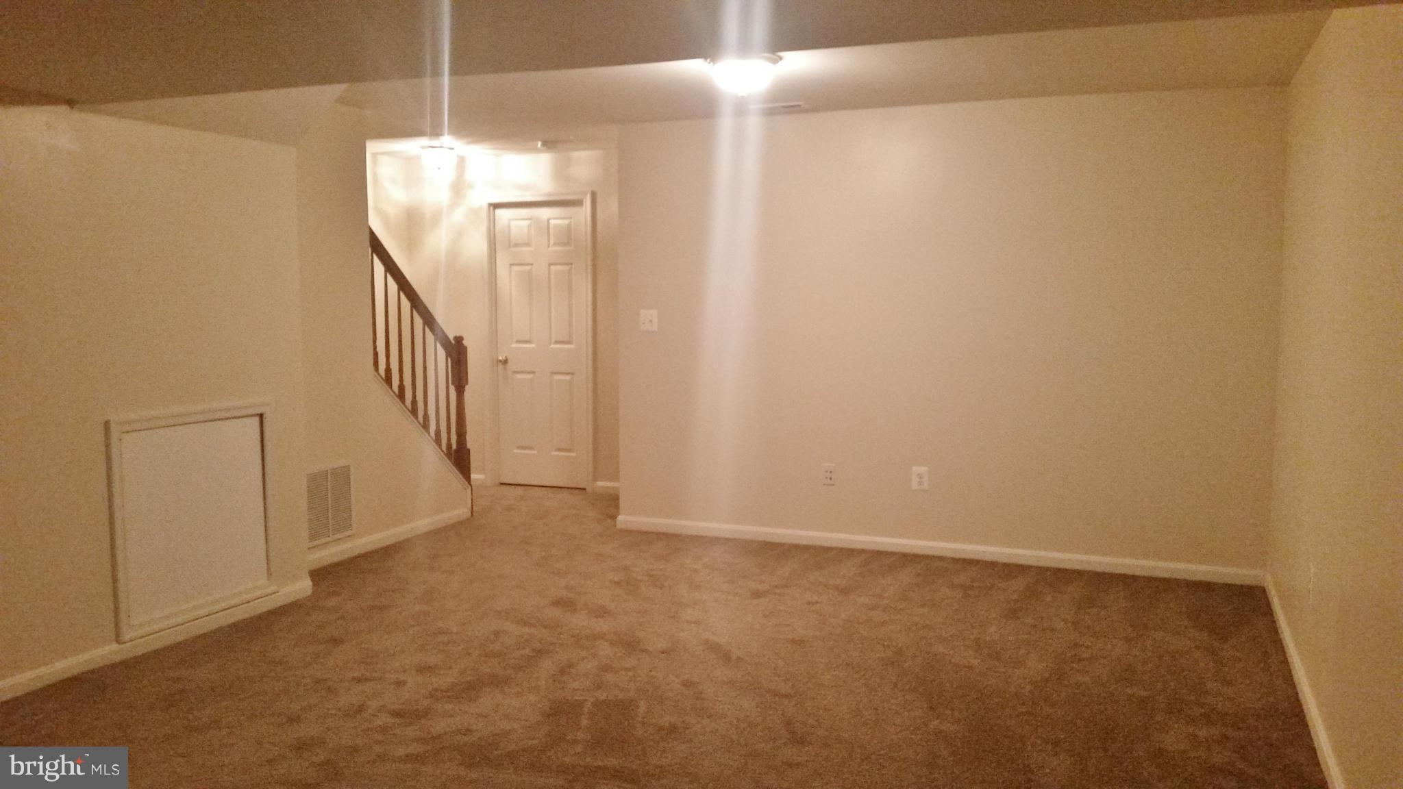 DEERBORNE - Residential Lease