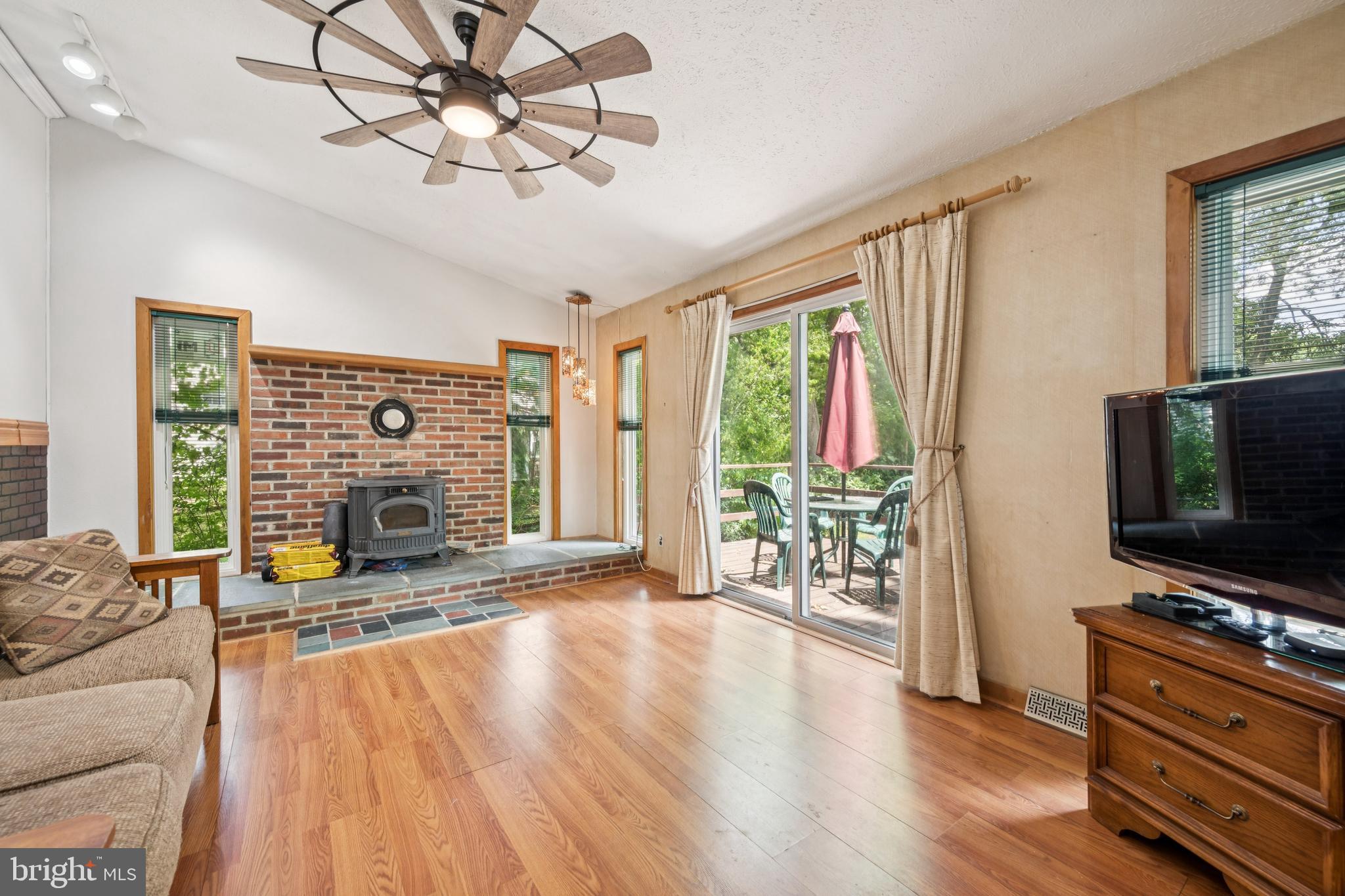 515 N WALNUT AVENUE