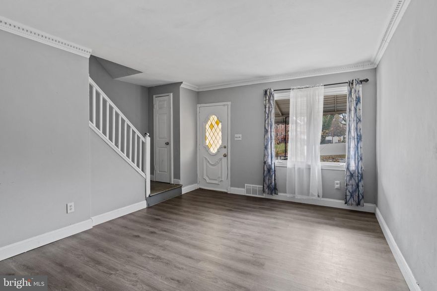 Welcome to 38 Hillvale Rd — a solid and move-in ready home with great potential. With a little TLC, this property can truly shine and become a beautiful space tailored to your style. The main level offers a functional layout with plenty of natural light, a comfortable living area, and a kitchen with room to customize. Upstairs features well-sized bedrooms and a full bath.

The lower level provides additional storage and bonus space, and the backyard is perfect for gardening, pets, or outdoor seating. Located close to shopping, parks, dining, and commuter routes, convenience is built in.

This home is also an excellent opportunity for investors seeking a rental-ready property with strong potential.
LISTING AGENT IS RESPONSIBLE FOR ENTERING REMARKS BEFORE PUBLISHING AND ENTERING SHOWING TIME INSTRUCTIONS ONCE PUBLISHED.