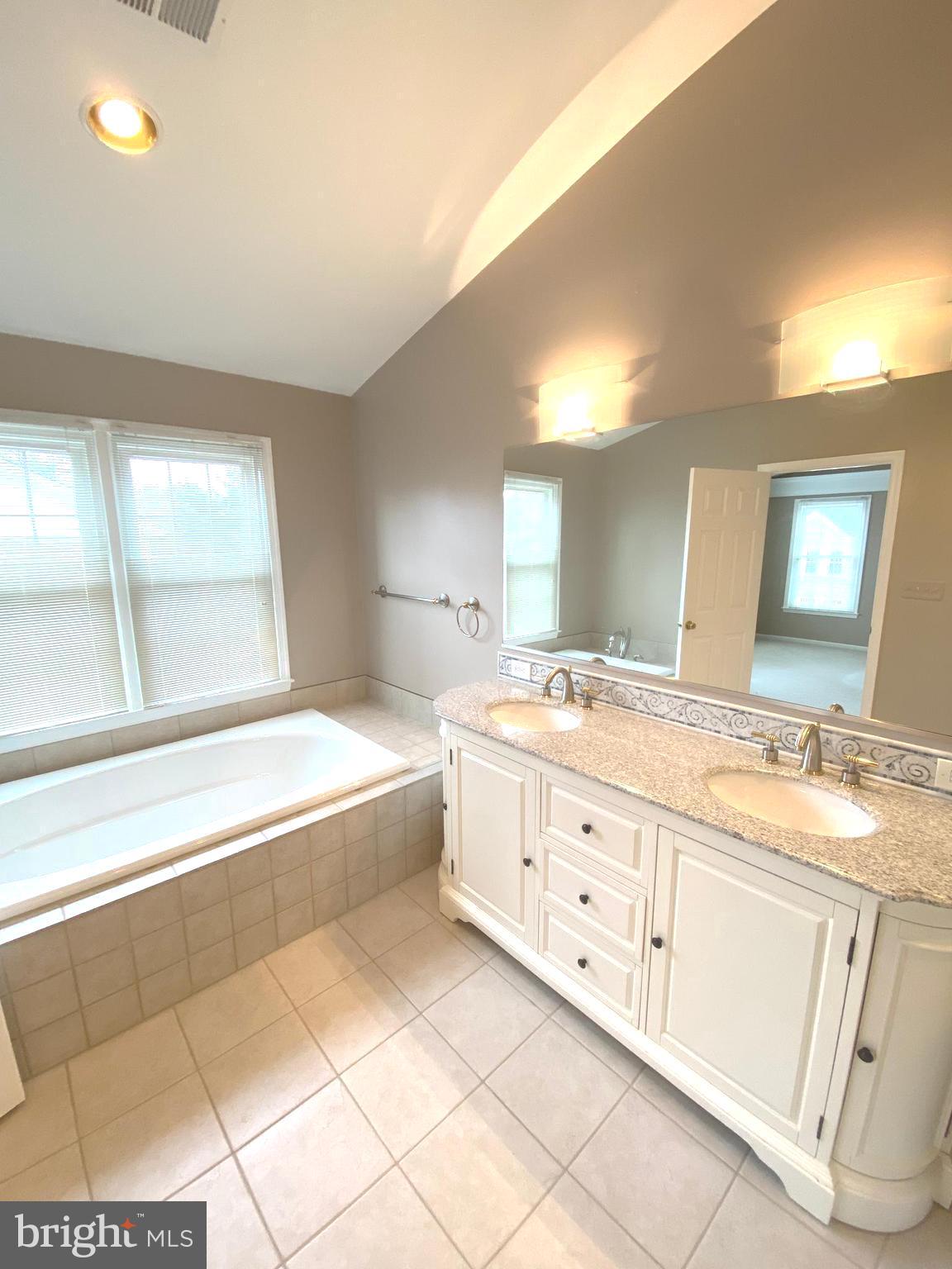 WESTWOOD TOWNS - Residential Lease