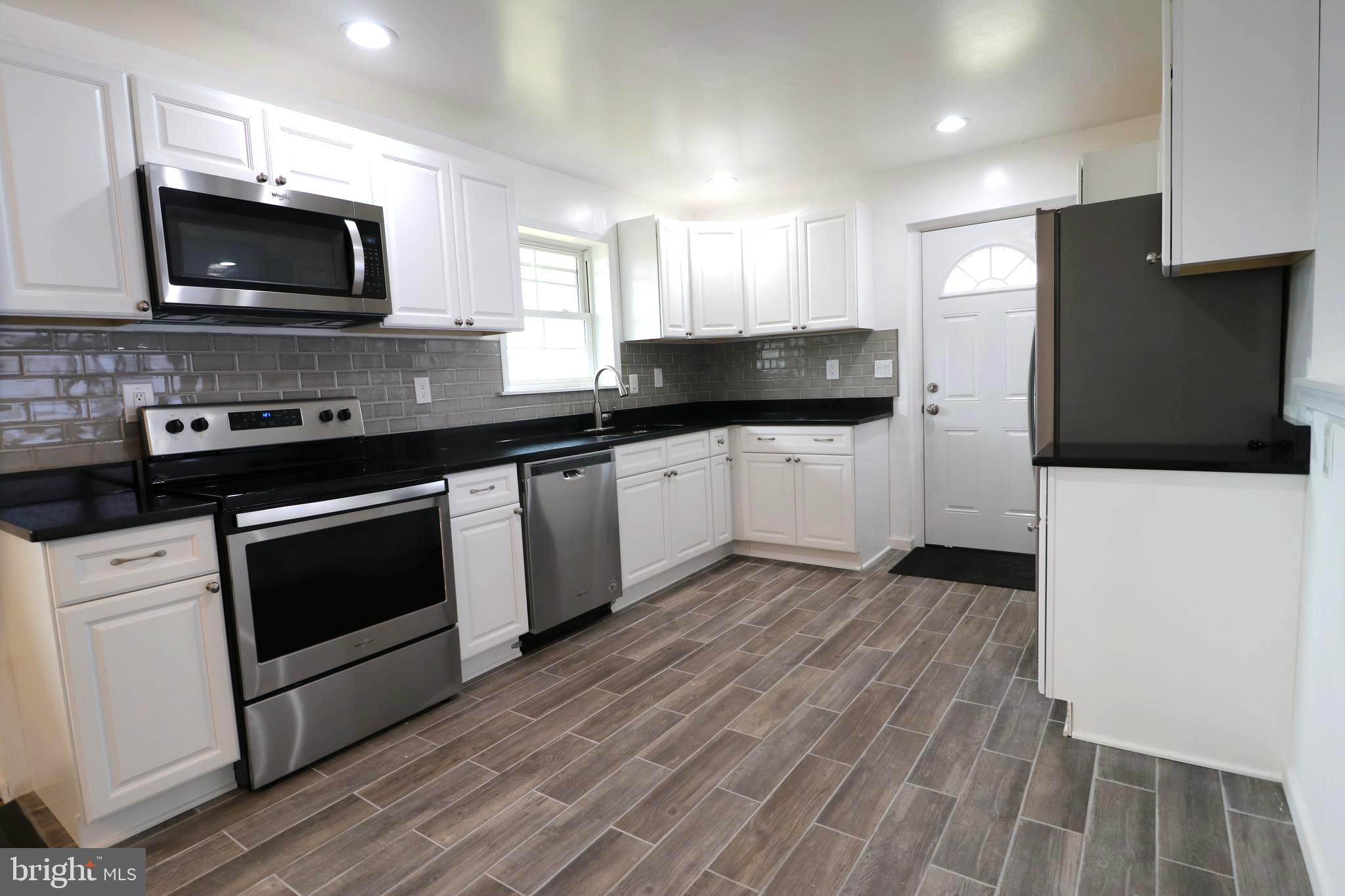 CALVERTON - Residential