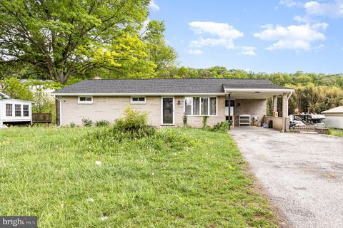 Homes For Sale - 212 Church Road<br/> New York, PA 17406