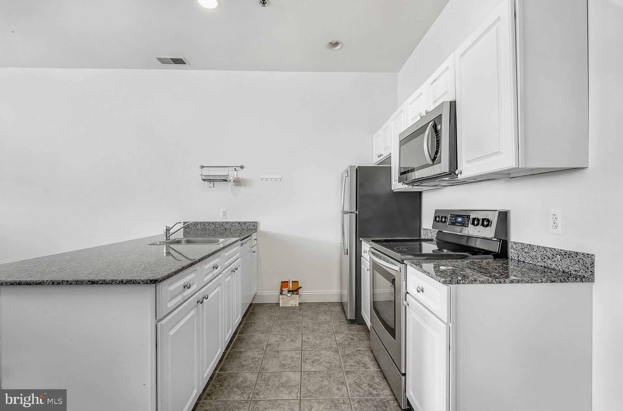 1001 CHESTNUT STREET 1003W