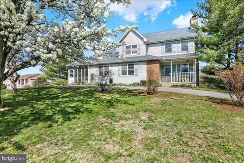 Photo of 16 Linden Drive, HAMBURG, PA 19526 (MLS # PABK2070684)