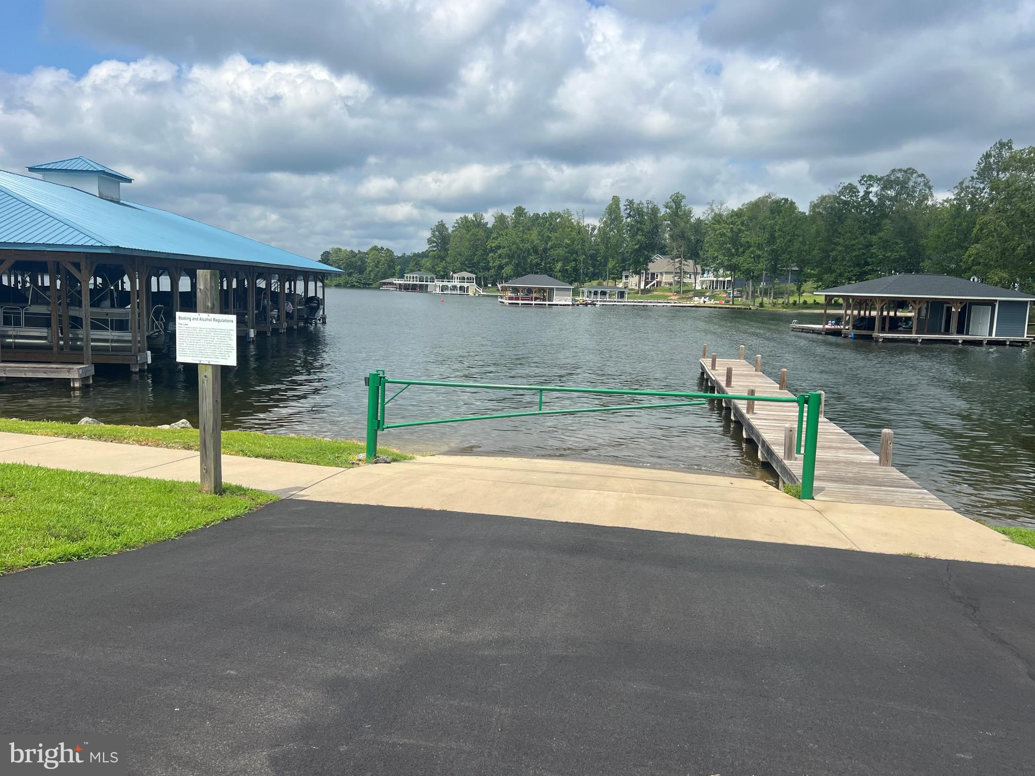 ELK CREEK LANDING - Land