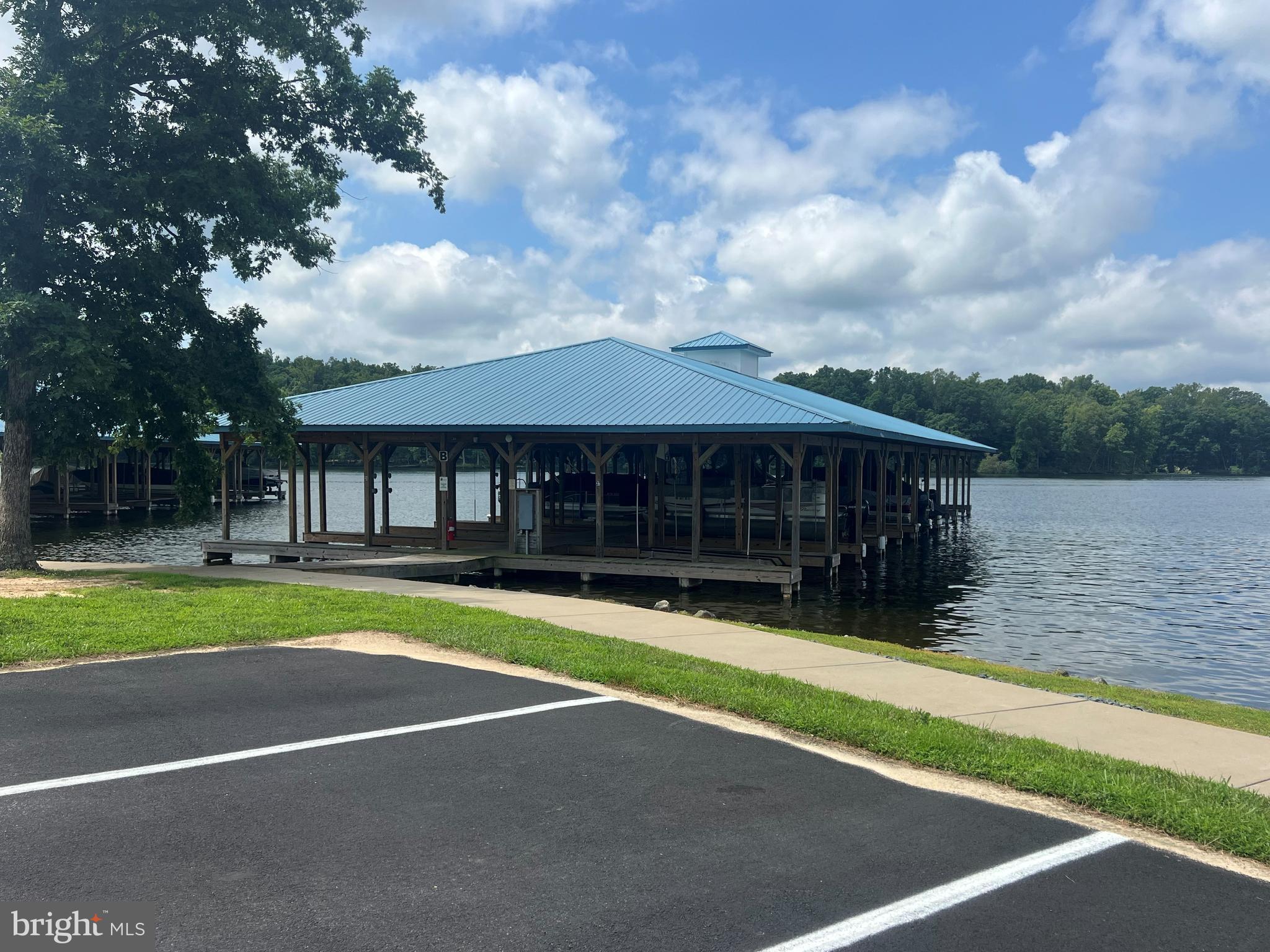 ELK CREEK LANDING - Land