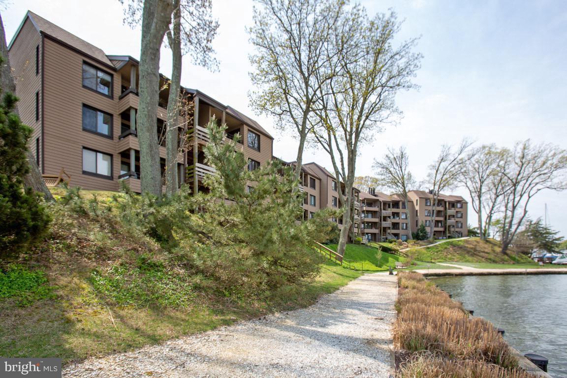 THE POINT CONDO - Residential