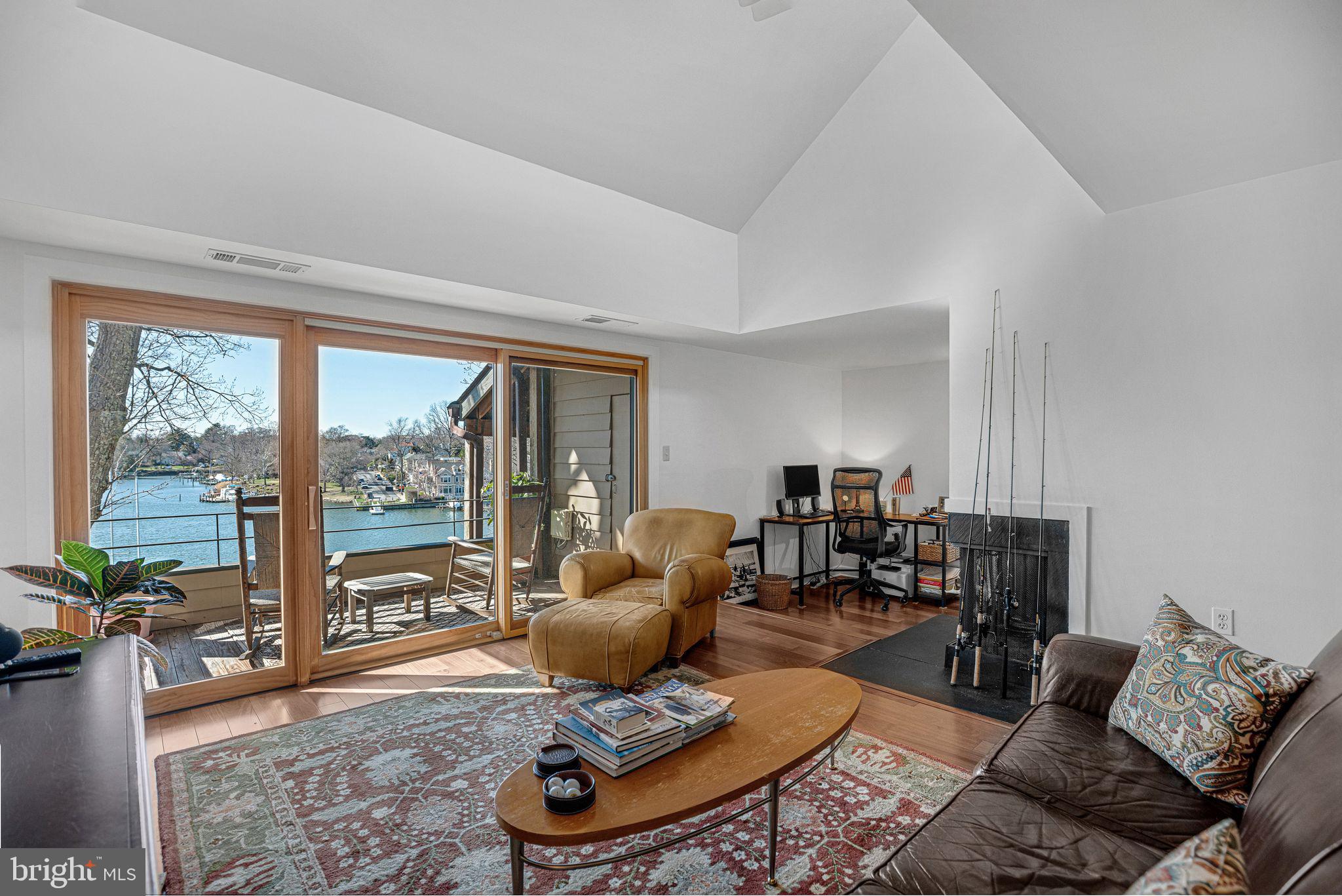 THE POINT CONDO - Residential