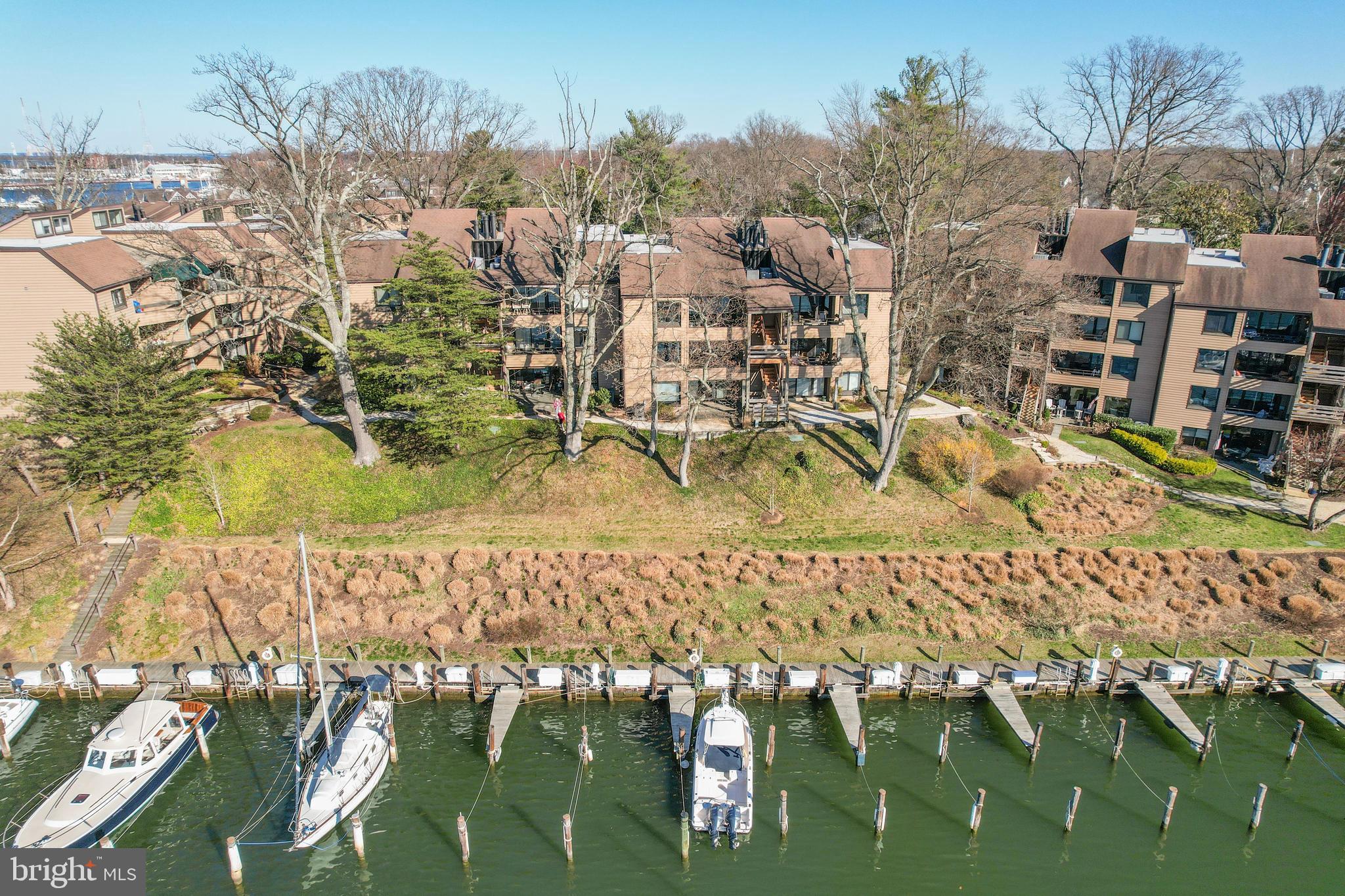 THE POINT CONDO - Residential