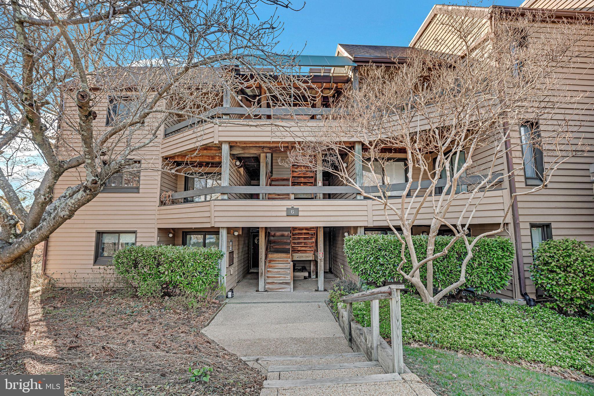 THE POINT CONDO - Residential