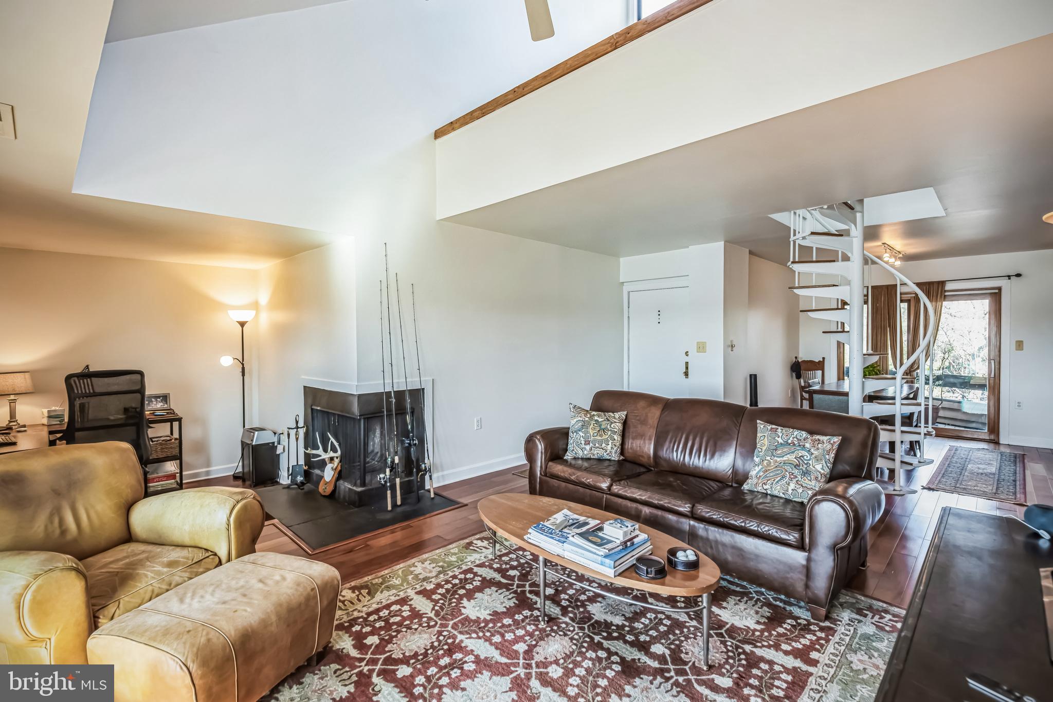 THE POINT CONDO - Residential