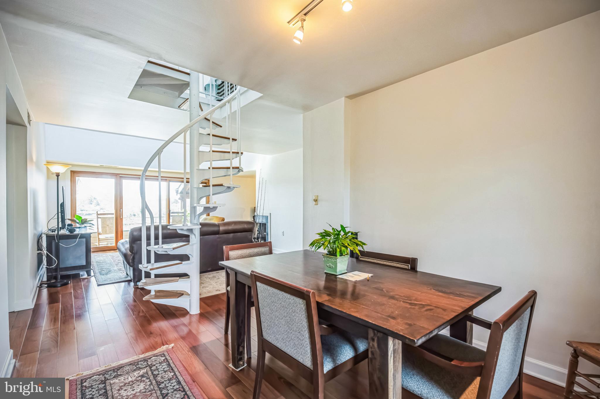 THE POINT CONDO - Residential