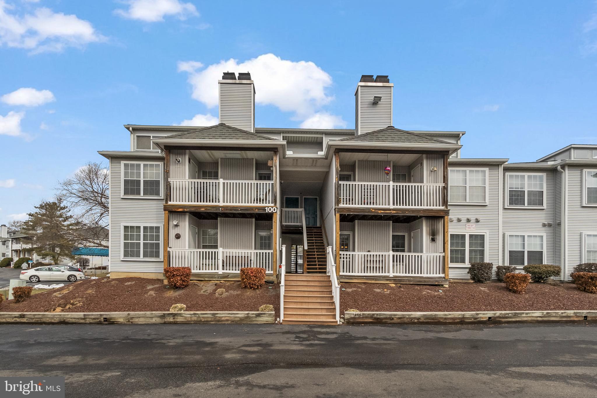 WATERS EDGE - Residential