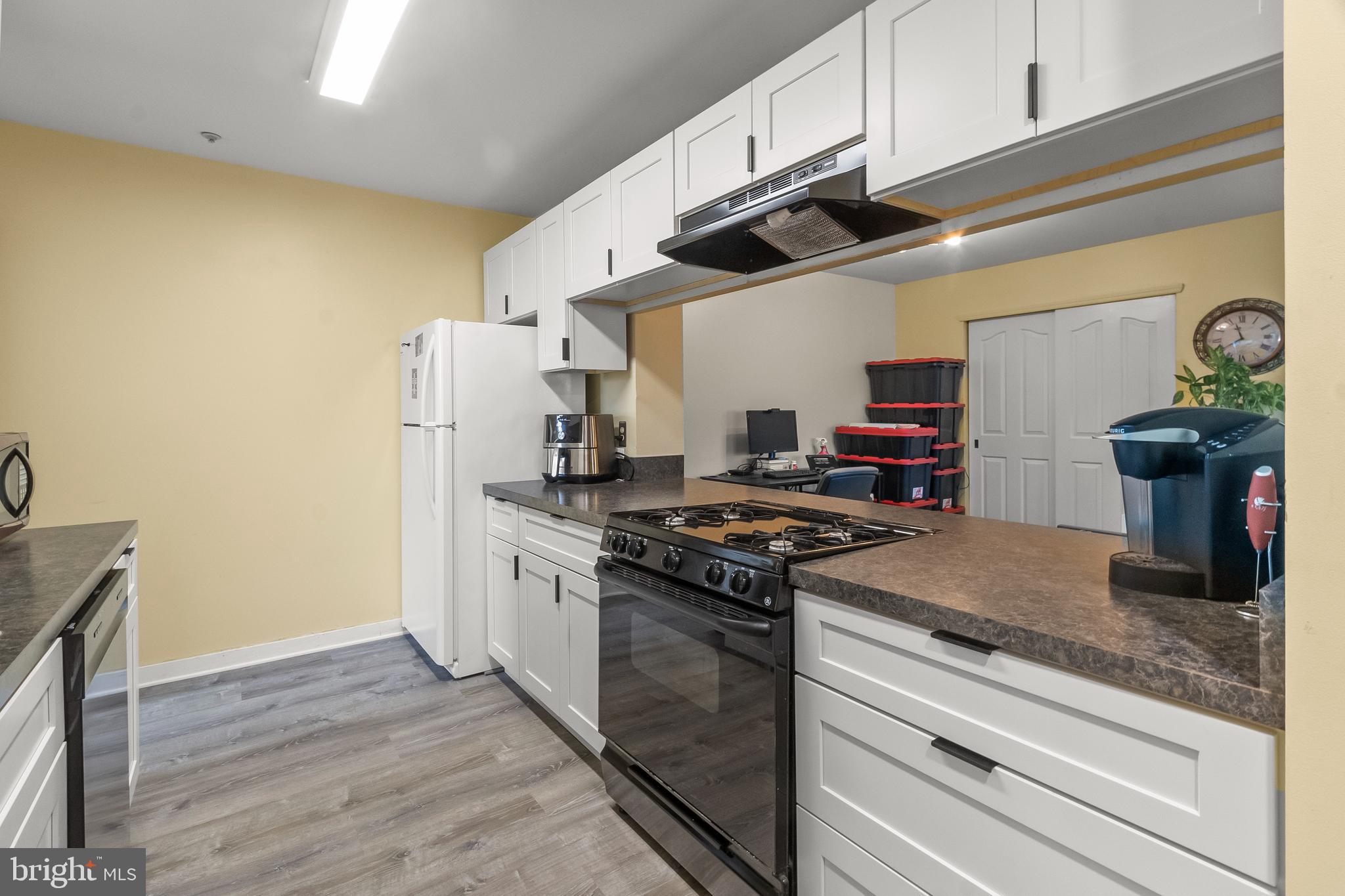 WATERS EDGE - Residential