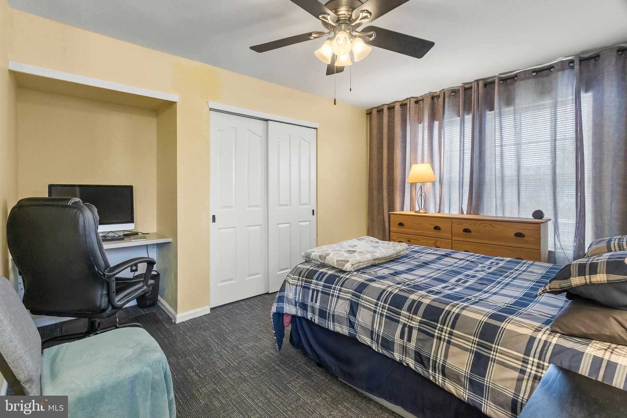 WATERS EDGE - Residential