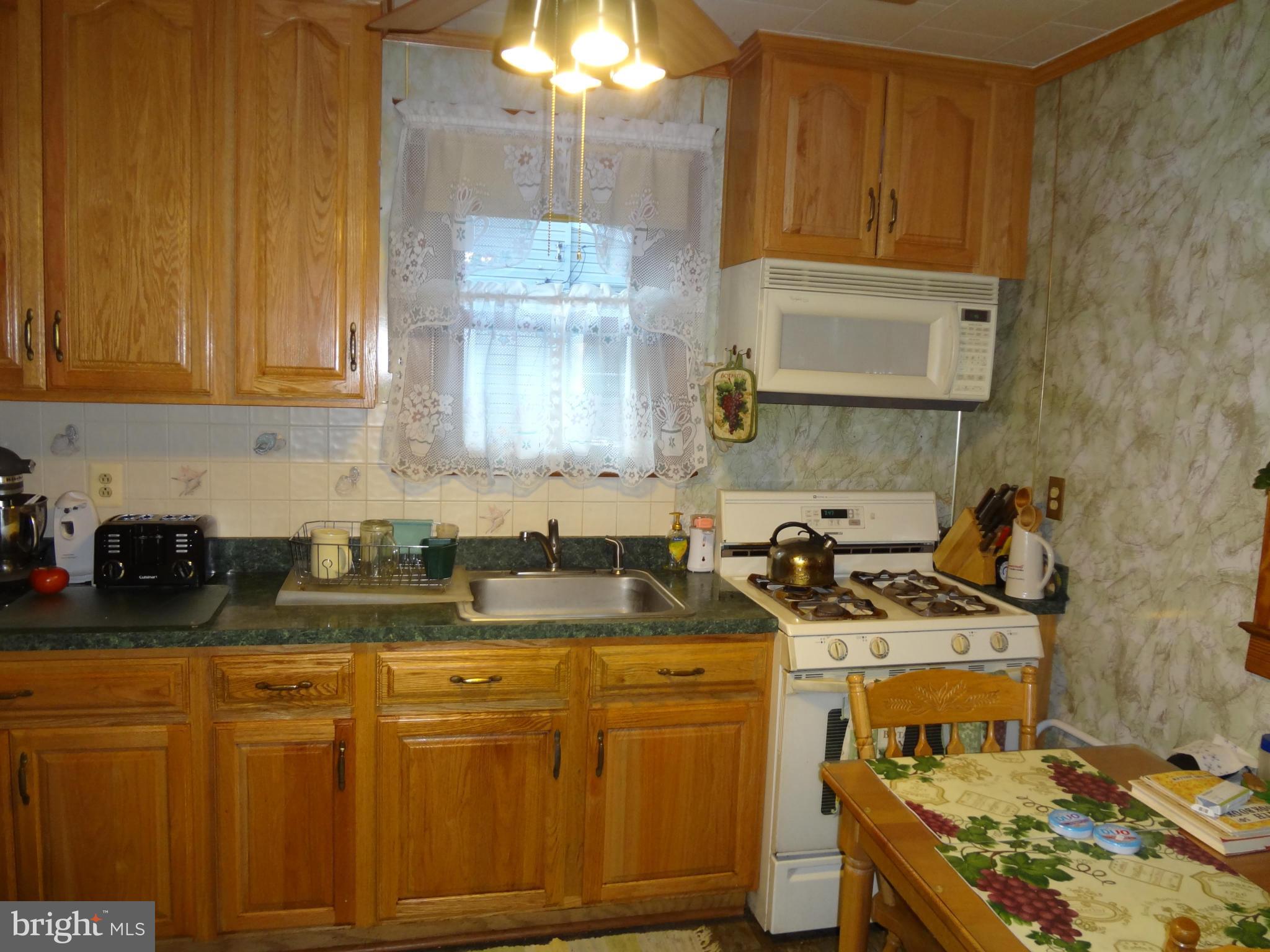 HALETHORPE HEIGHTS - Residential