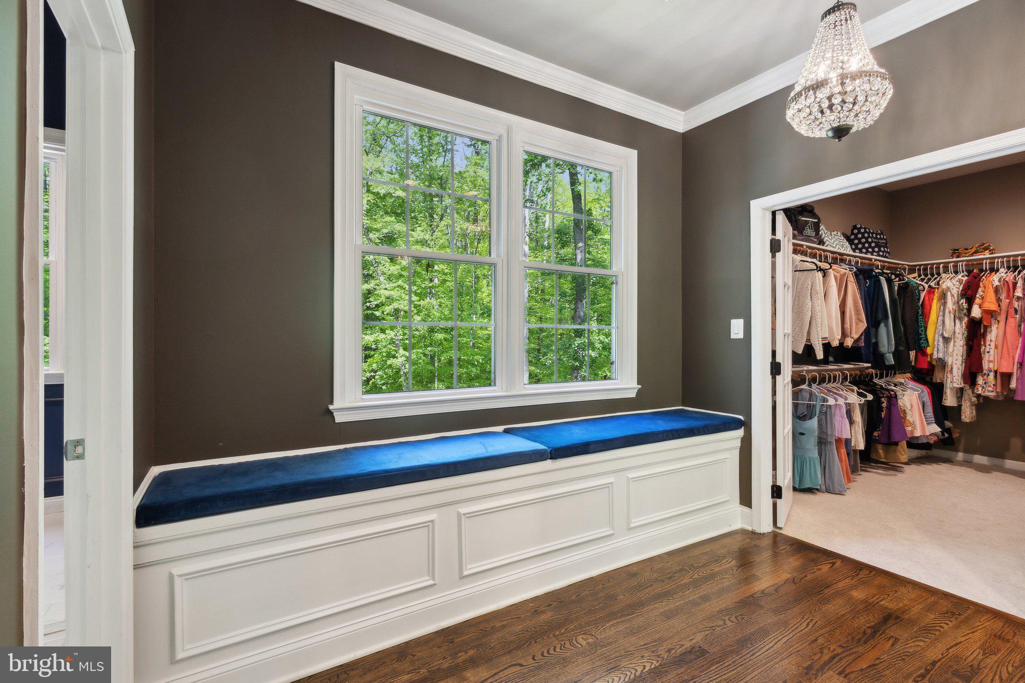 WOLF RUN - Residential