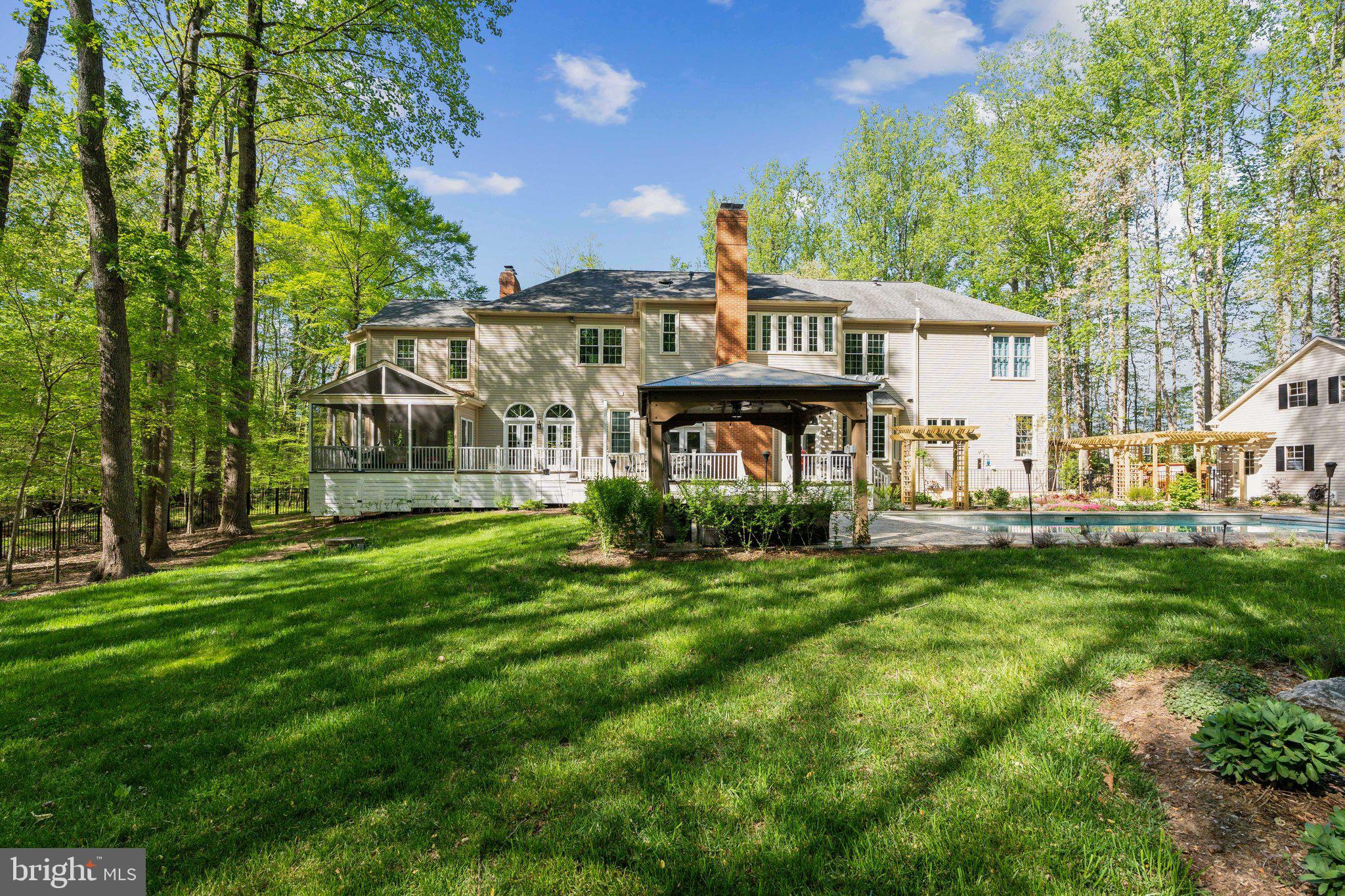 WOLF RUN - Residential