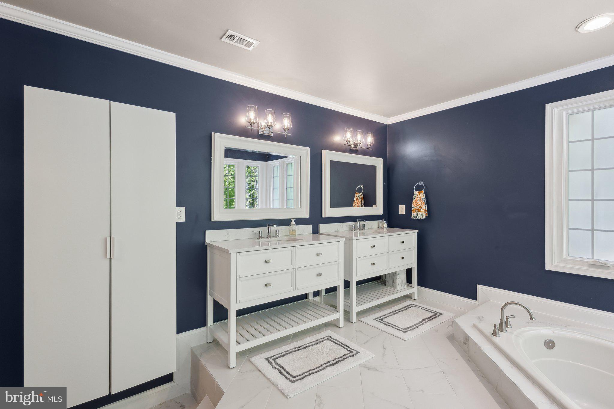 WOLF RUN - Residential