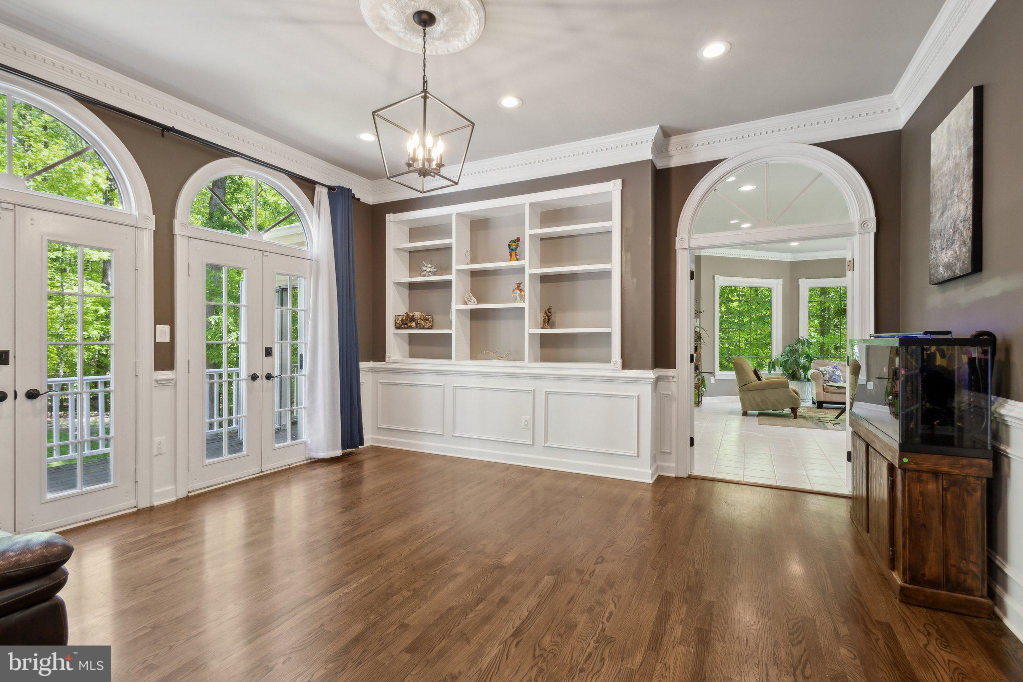 WOLF RUN - Residential