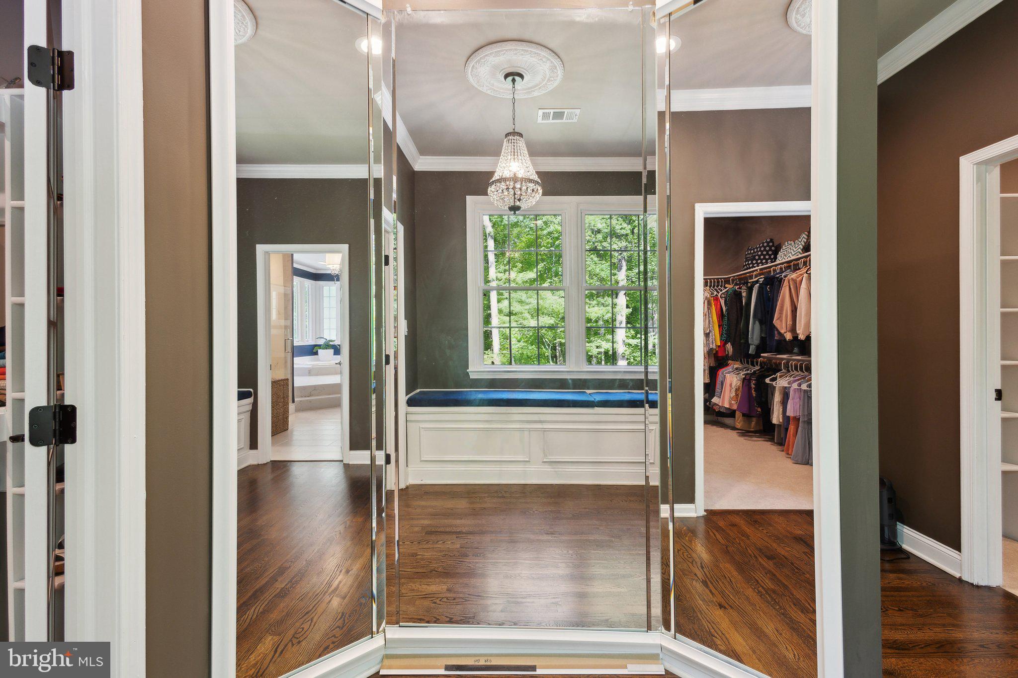 WOLF RUN - Residential