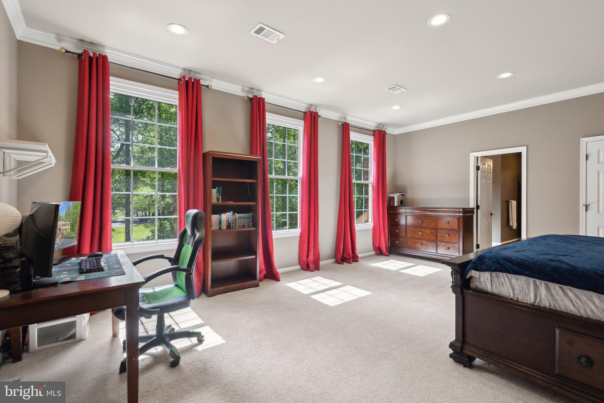 WOLF RUN - Residential