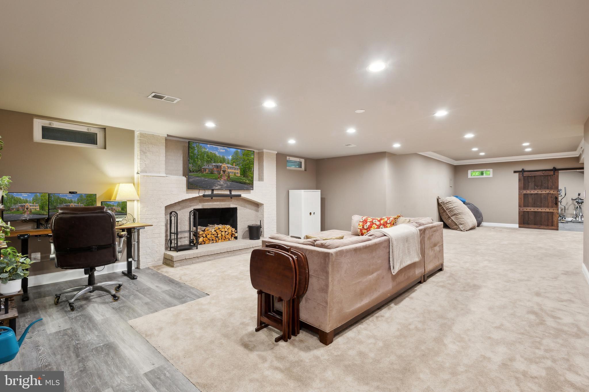 WOLF RUN - Residential