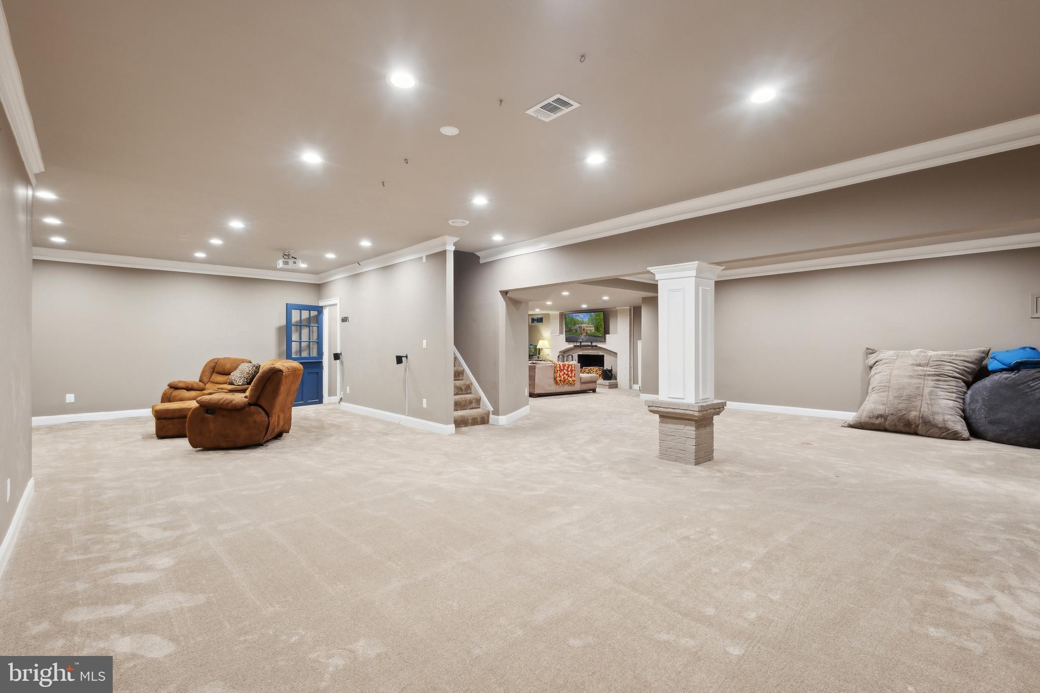 WOLF RUN - Residential