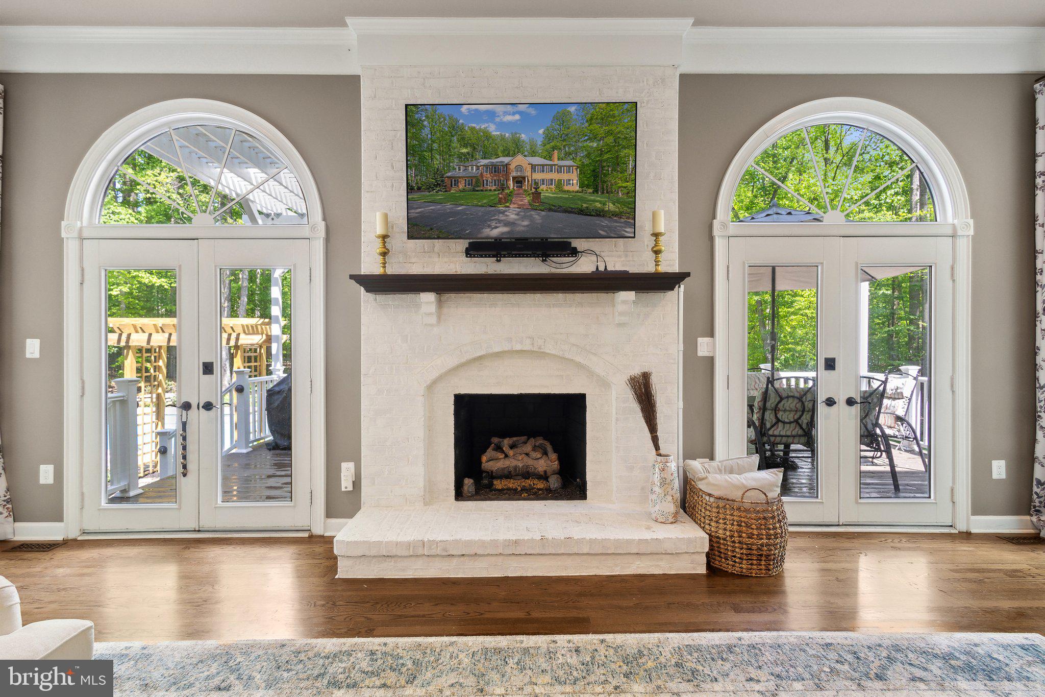 WOLF RUN - Residential