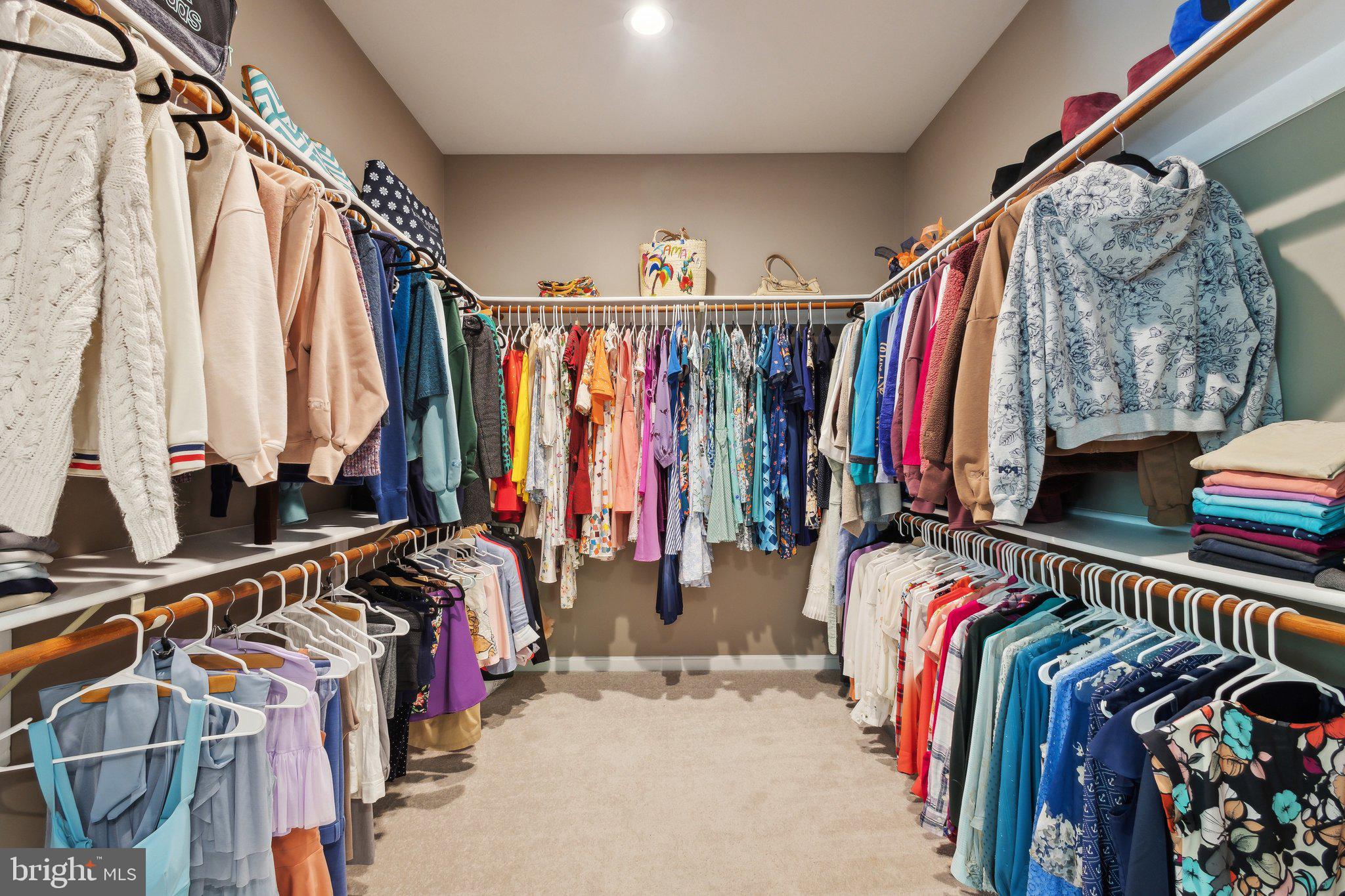 WOLF RUN - Residential