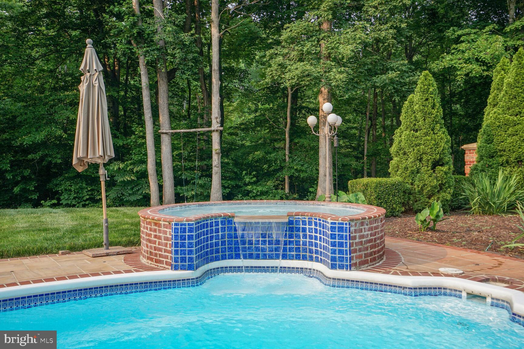 CLASSIC LAKES - Residential