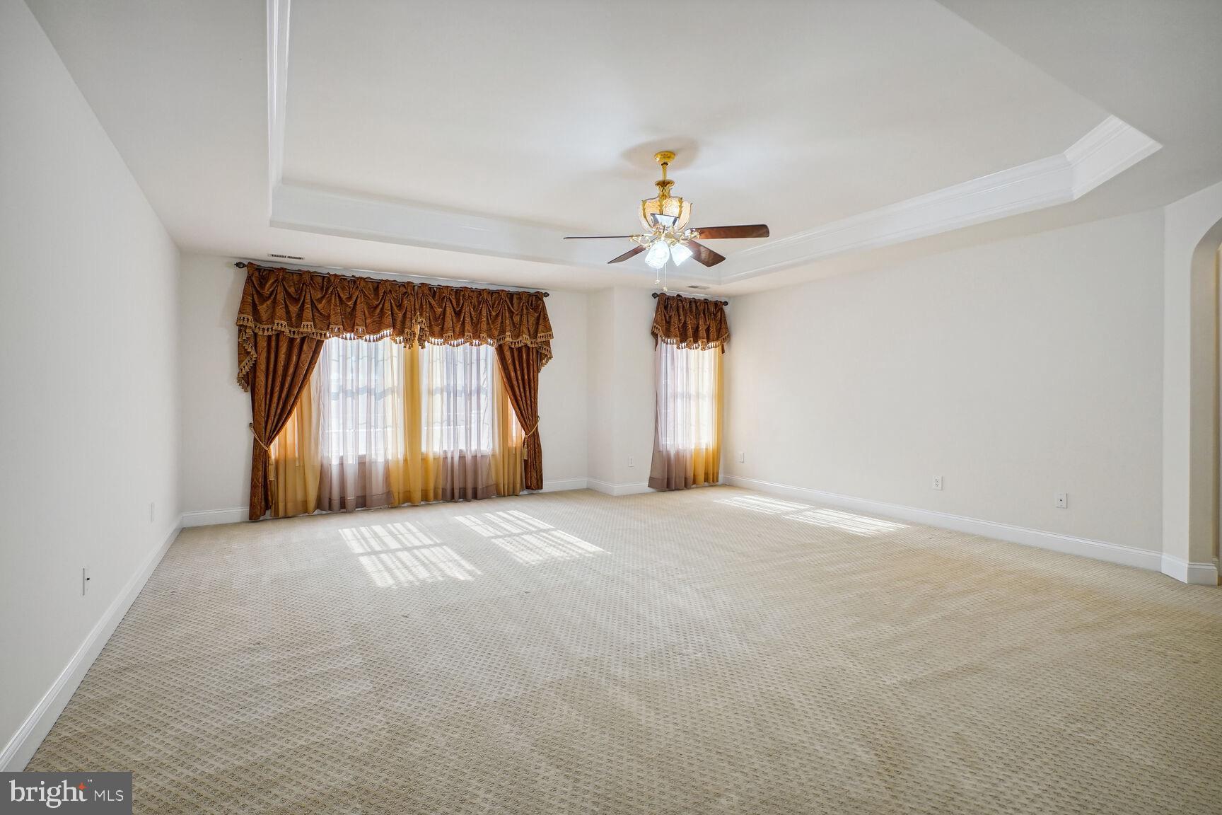 CLASSIC LAKES - Residential