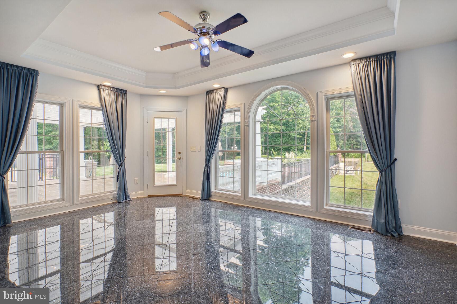 CLASSIC LAKES - Residential