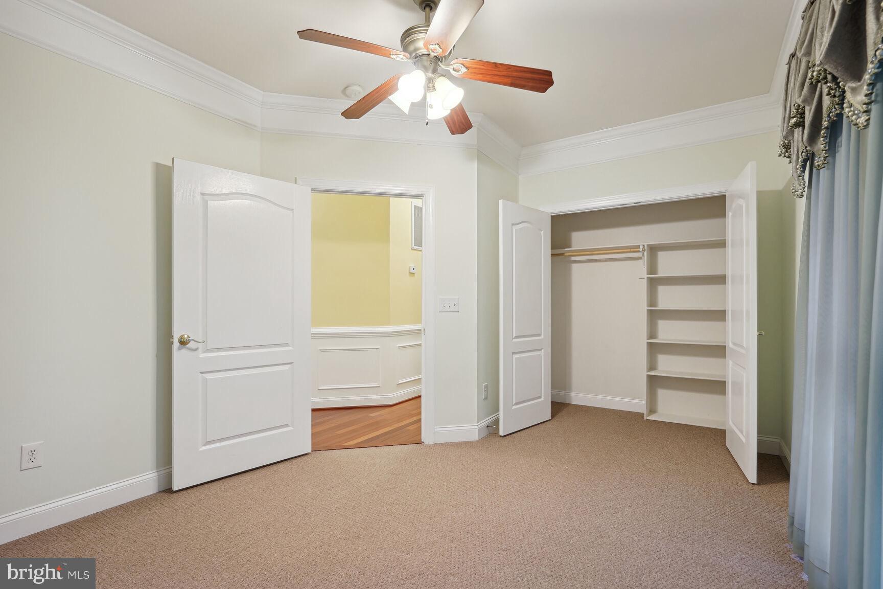 CLASSIC LAKES - Residential