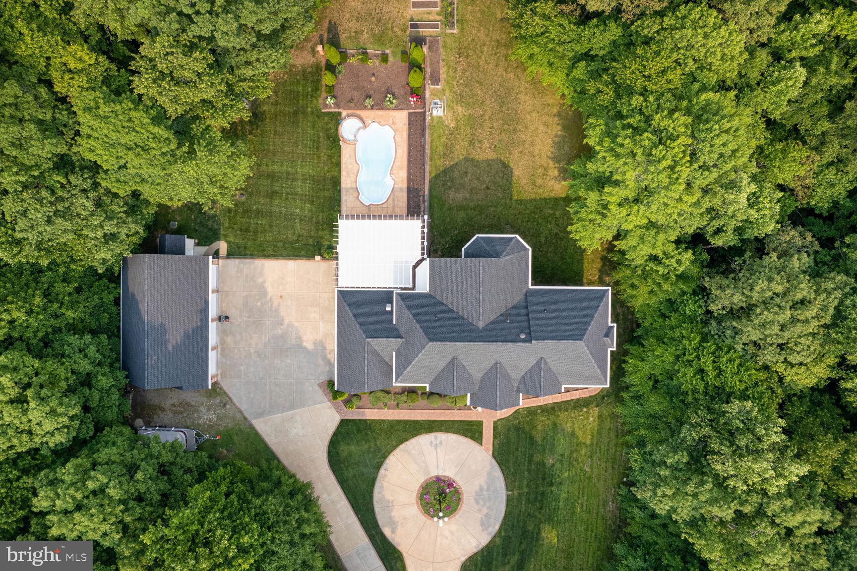 CLASSIC LAKES - Residential