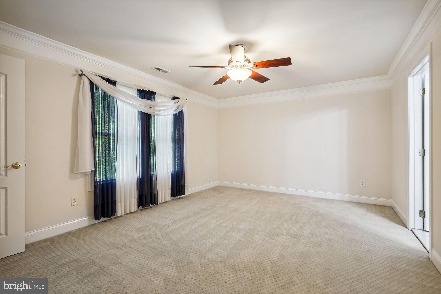 CLASSIC LAKES - Residential