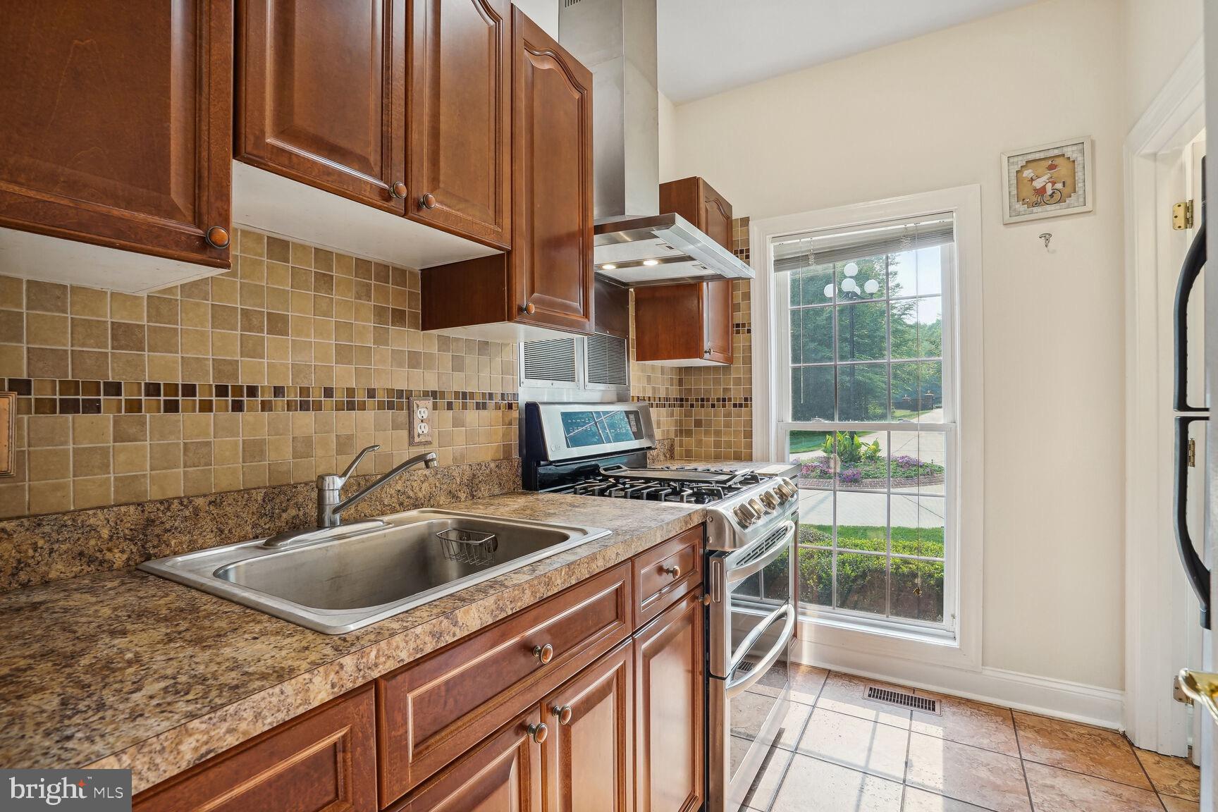 CLASSIC LAKES - Residential