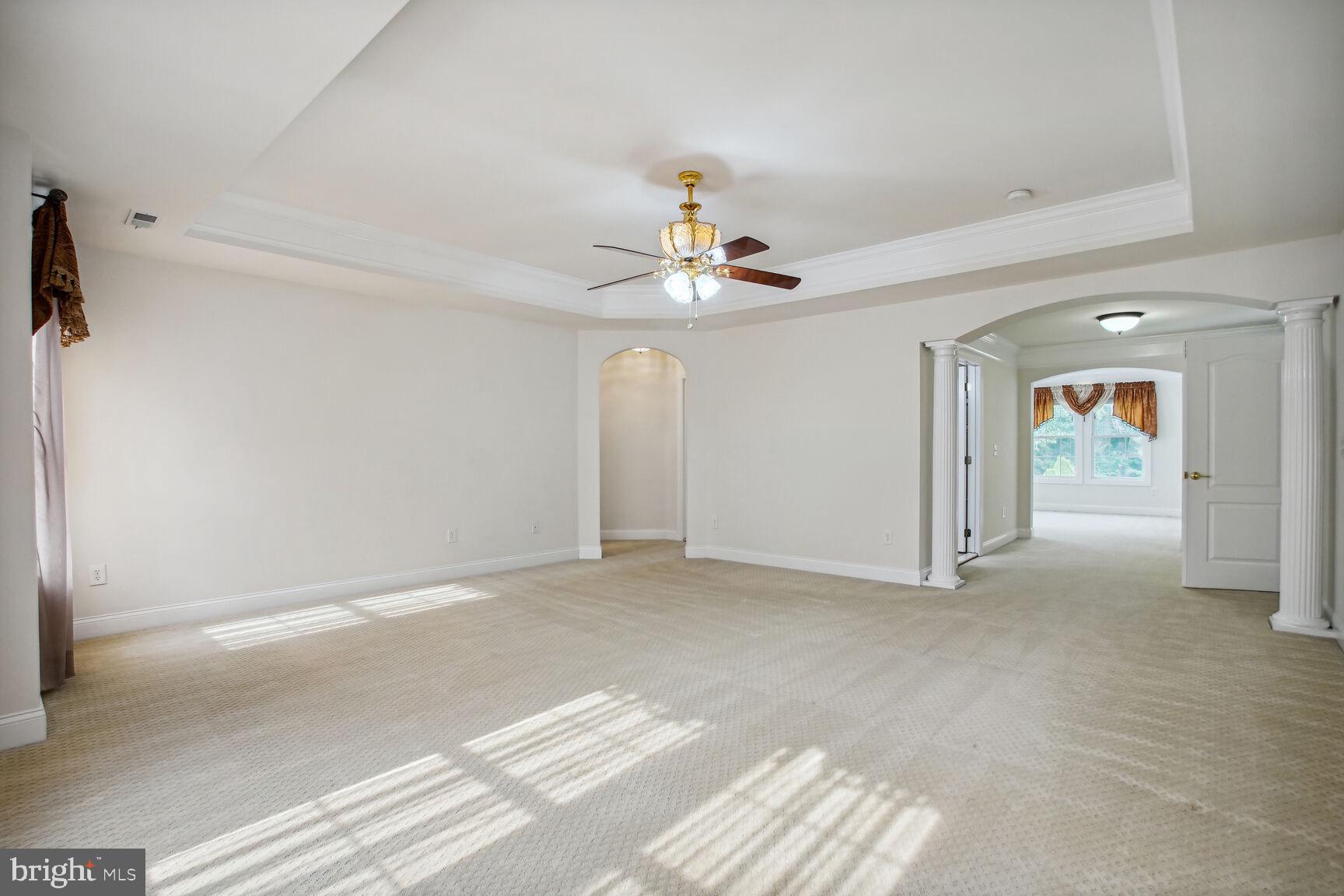 CLASSIC LAKES - Residential