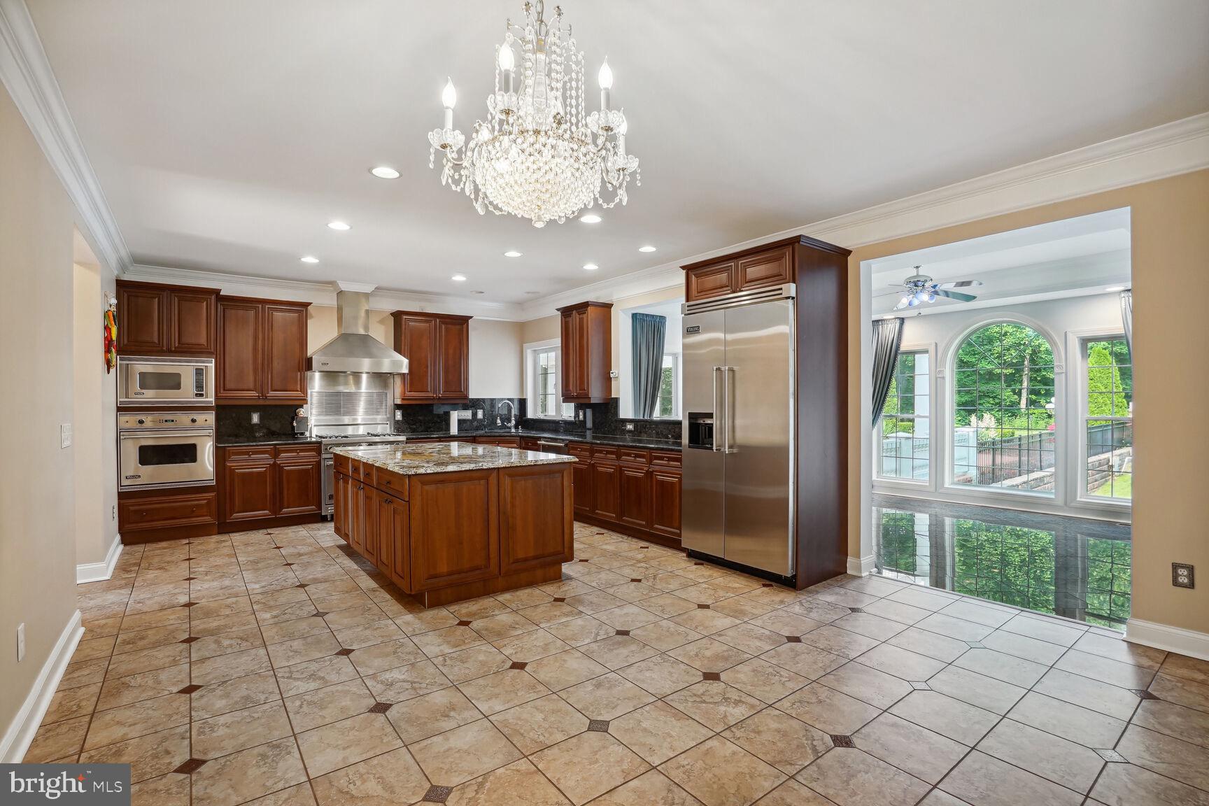 CLASSIC LAKES - Residential