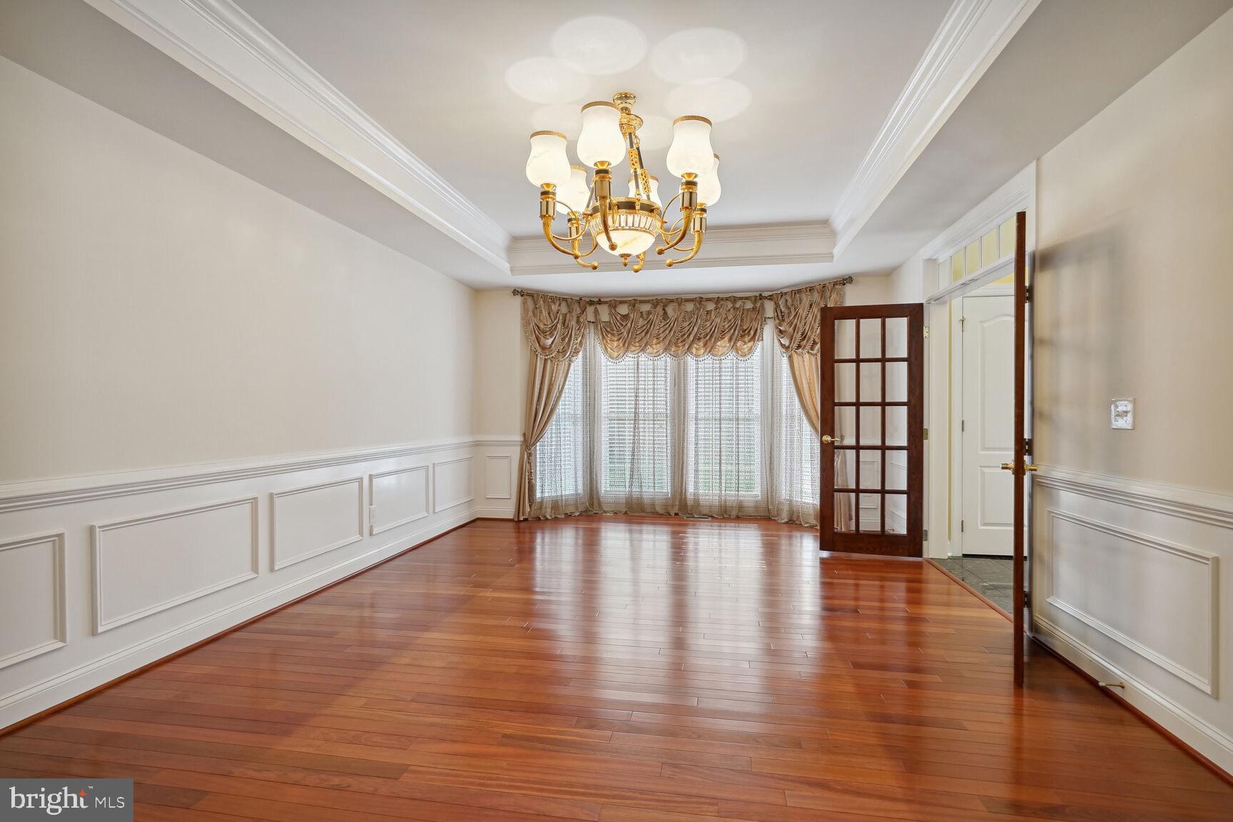 CLASSIC LAKES - Residential