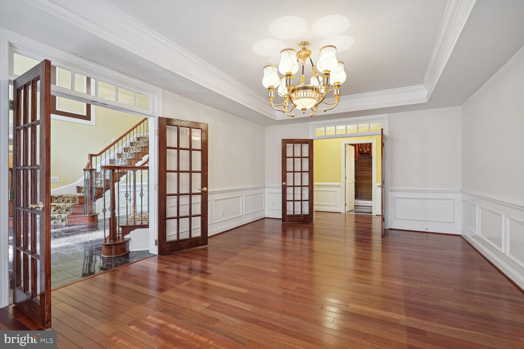 CLASSIC LAKES - Residential