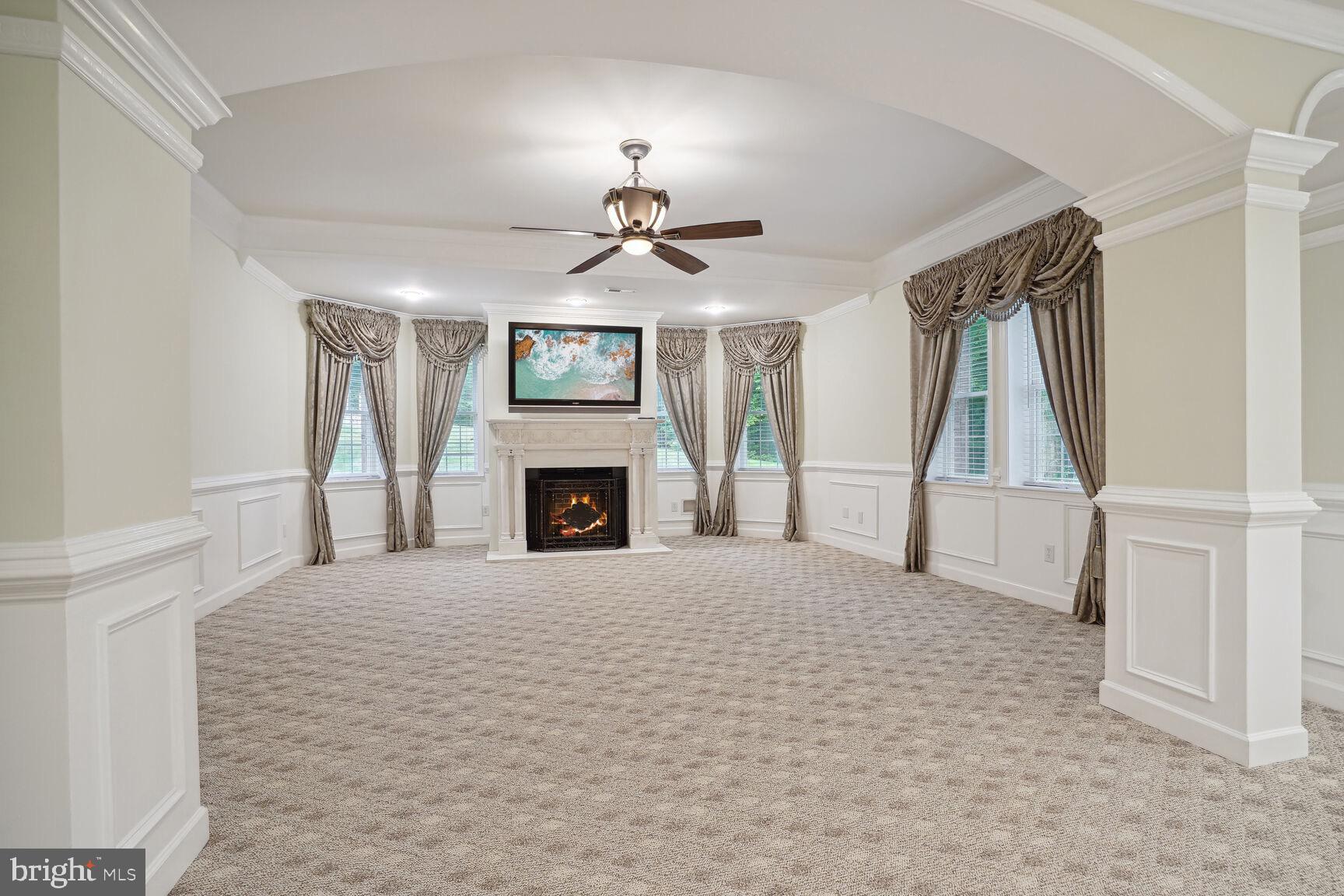 CLASSIC LAKES - Residential