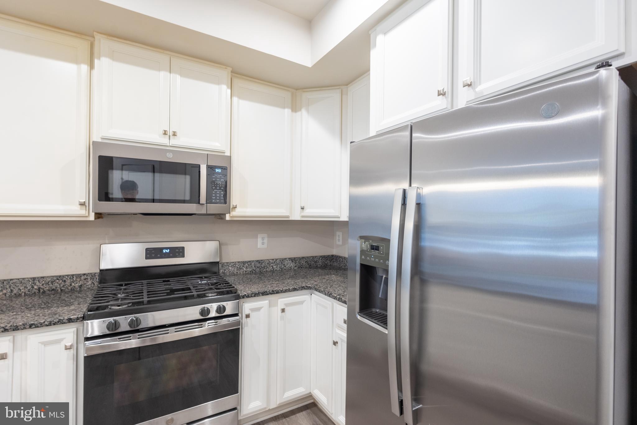 NORTH LAUREL PARK - Residential Lease