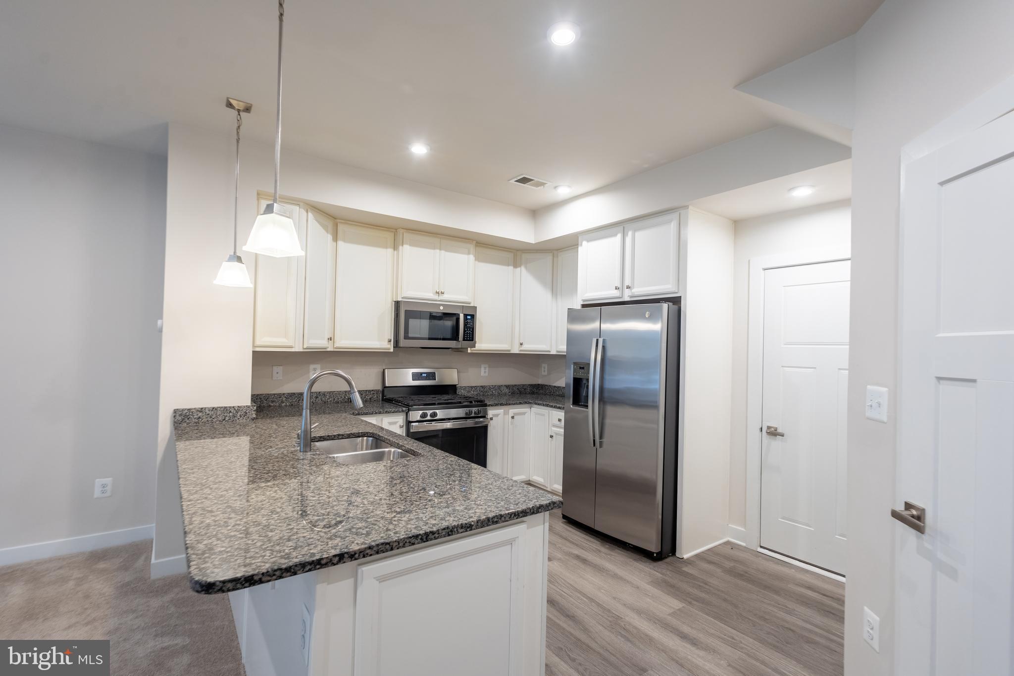 NORTH LAUREL PARK - Residential Lease