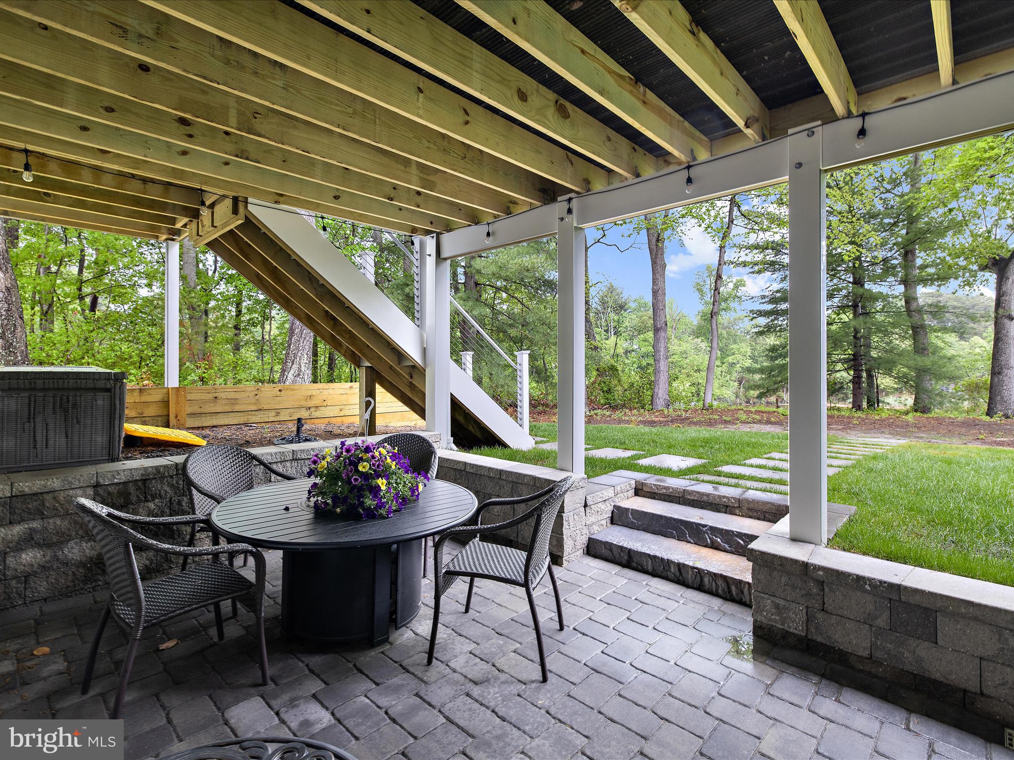 MAGOTHY BEACH - Residential