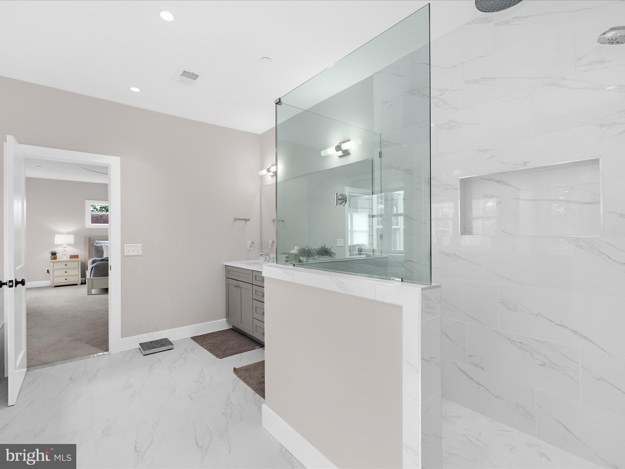 MAGOTHY BEACH - Residential