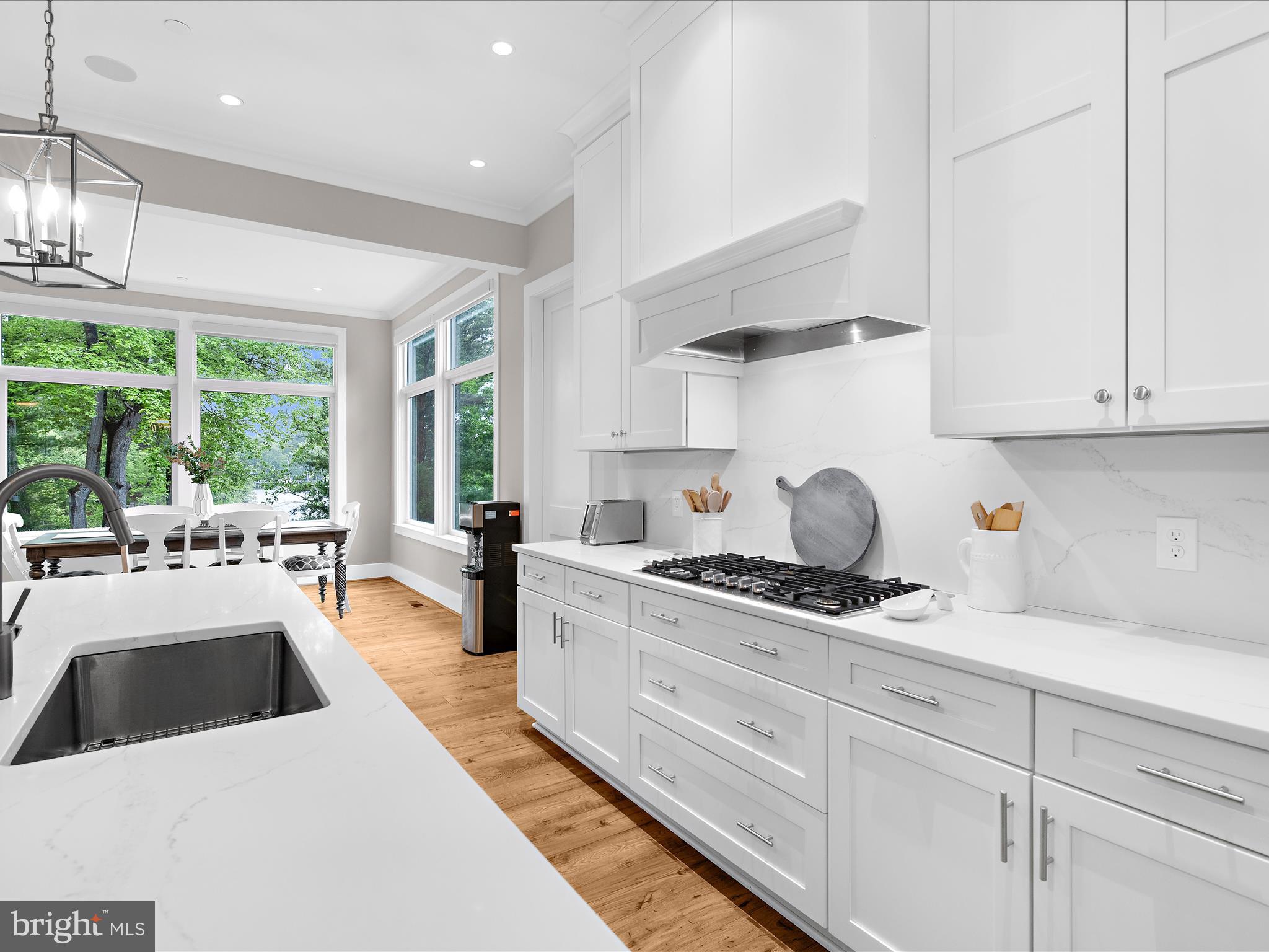 MAGOTHY BEACH - Residential