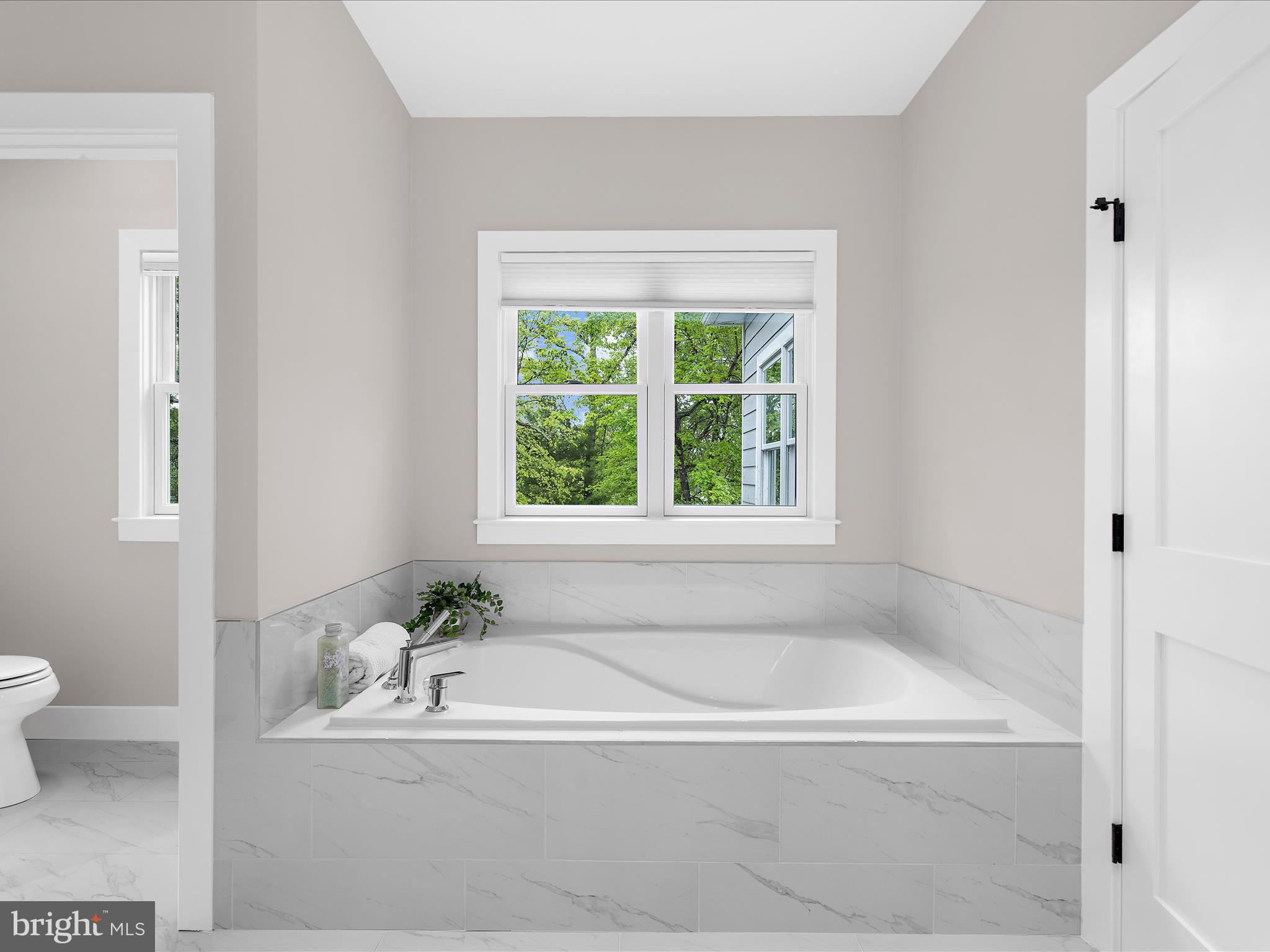 MAGOTHY BEACH - Residential