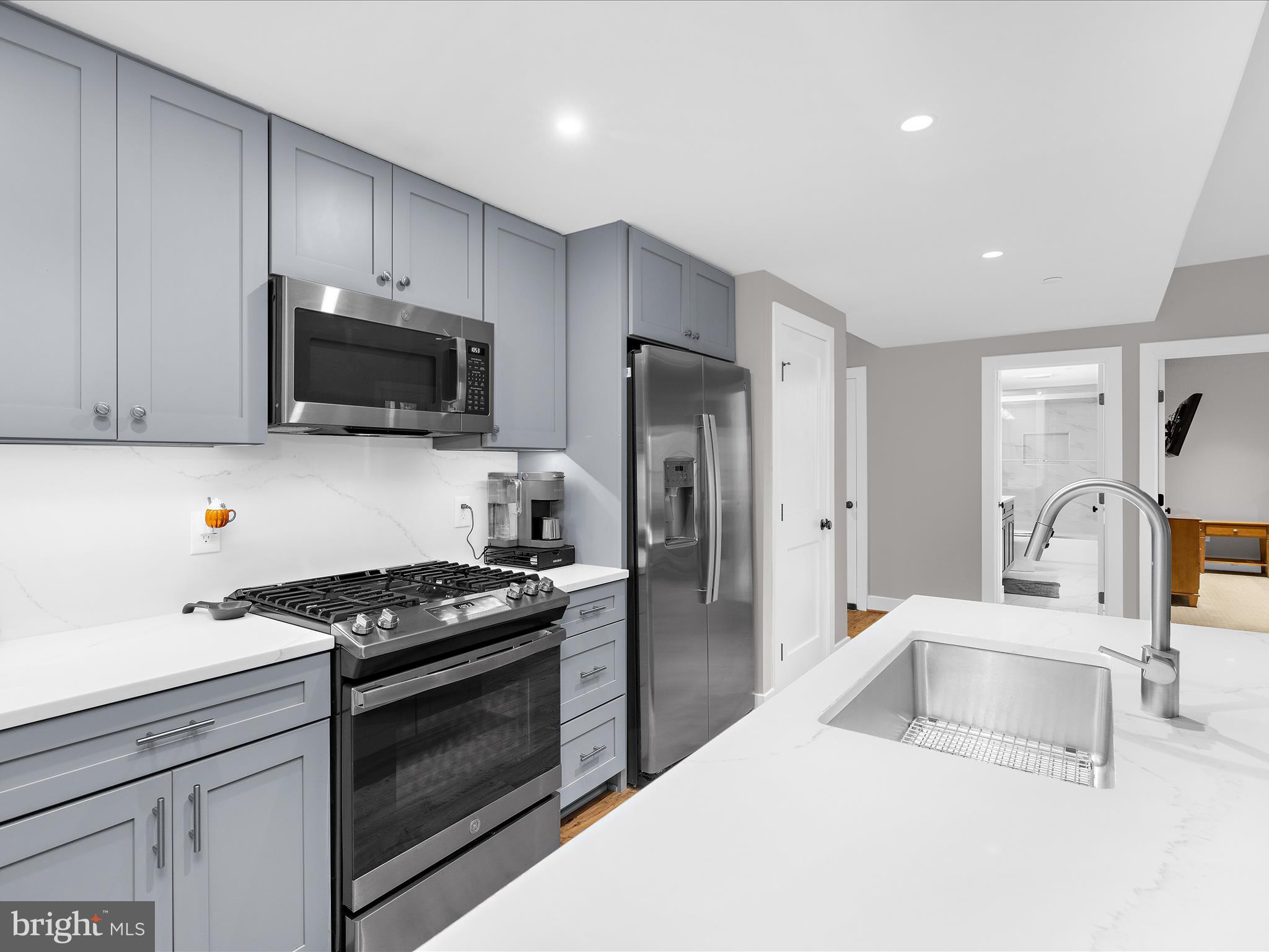 MAGOTHY BEACH - Residential