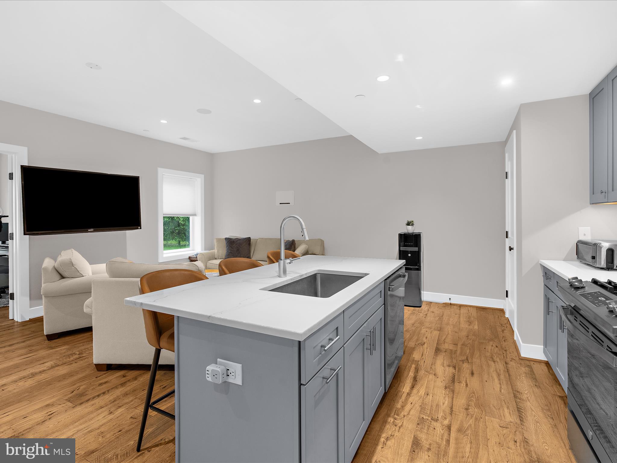 MAGOTHY BEACH - Residential